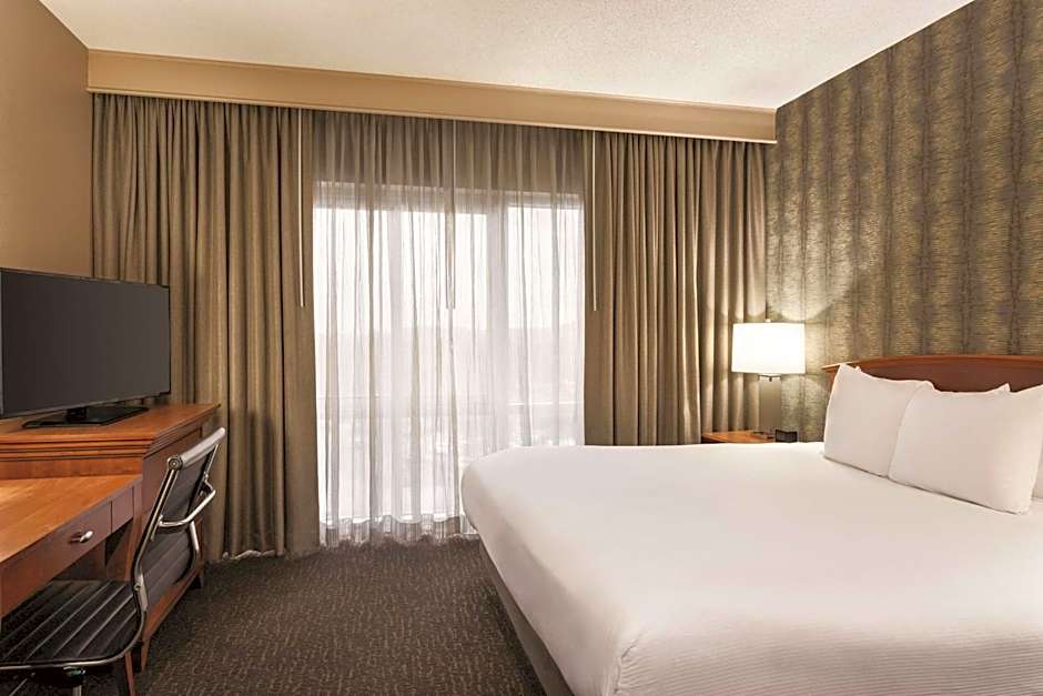 Embassy Suites By Hilton Hotel Nashville - South/Cool Springs