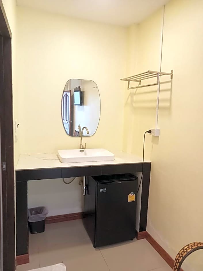 ไลอ้อน โฮเทล