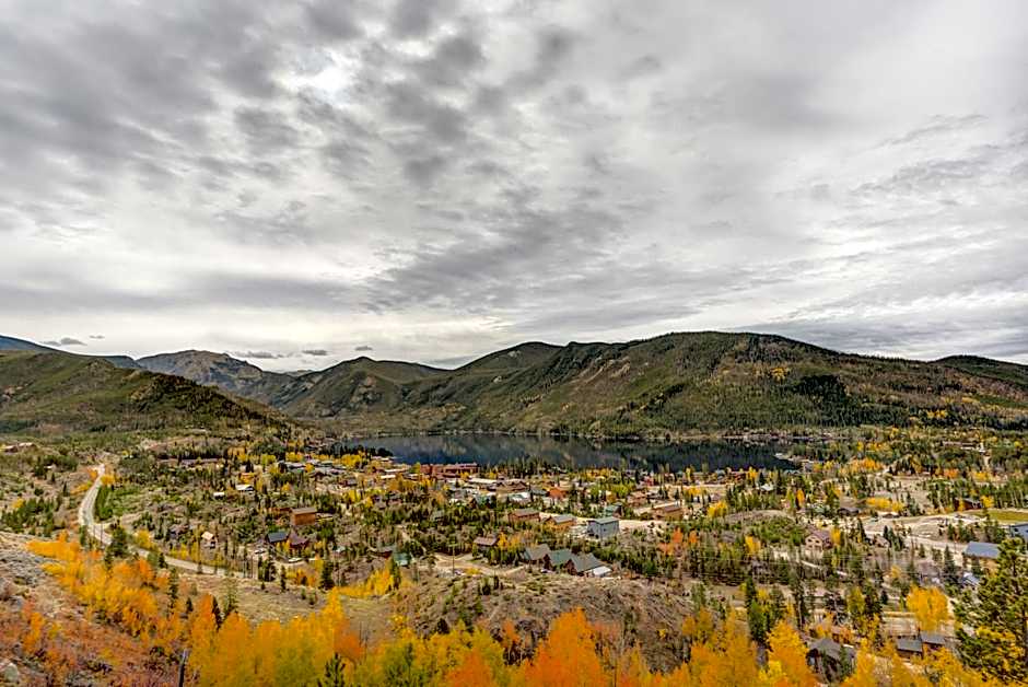 Grand Lake Lodge
