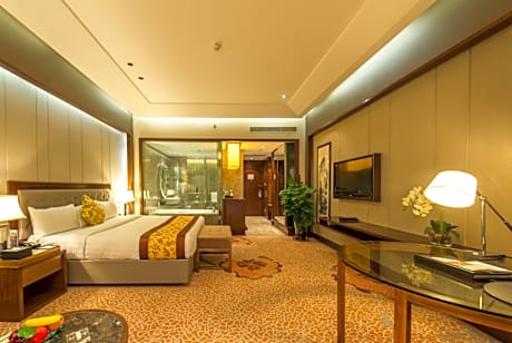 Deluxe Room Twin or Queen Bed