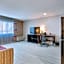 Orangewood Inn & Suites Kansas City Airport