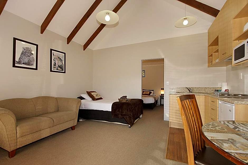 Photo 1 of 50 of Big Five Motel