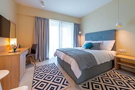 Double Room with Balcony and Sea View