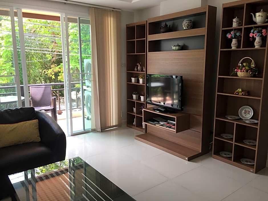 Jomtien Beach Penthouses Condo