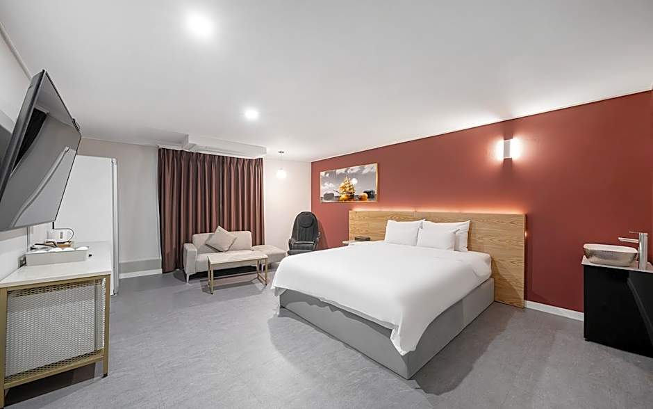 Brighten Hotel 