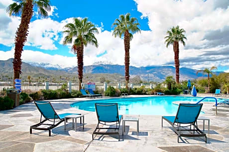 Hampton Inn & Suites Cathedral City