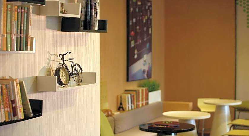 IU Hotel Shijiazhuang Airport