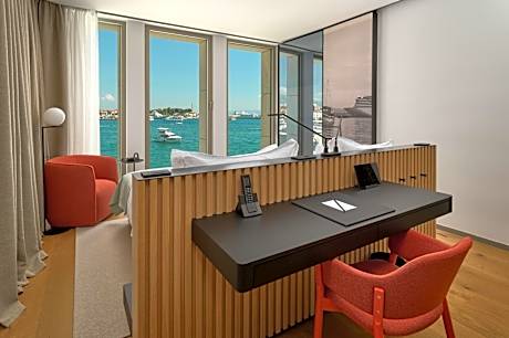 Diplomat Suite