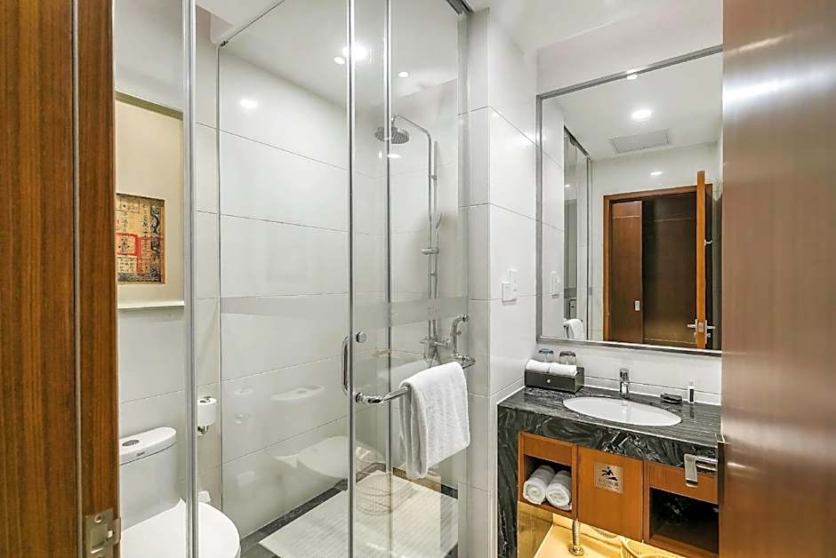 The Thousand Lantern Lake Hotel