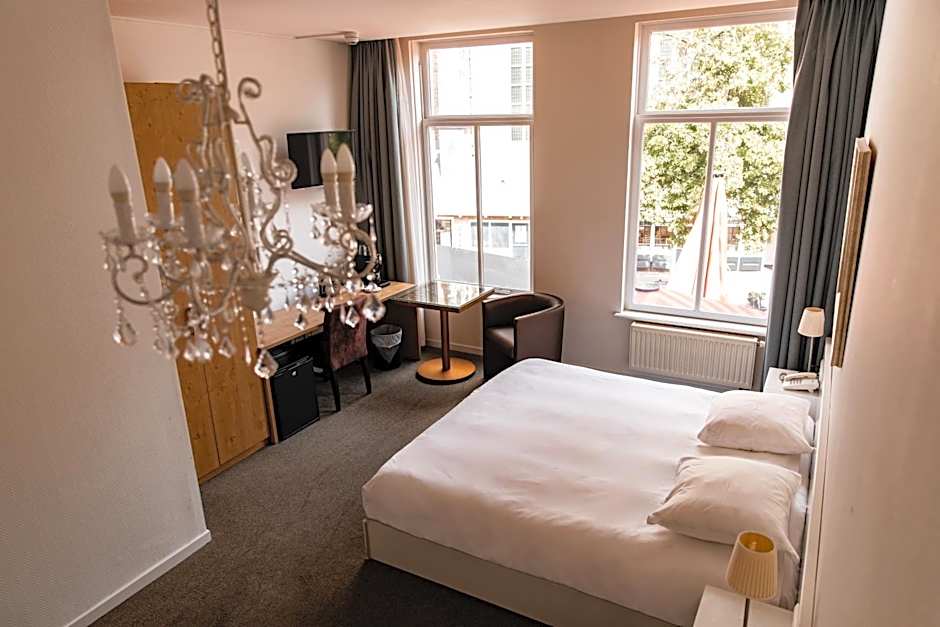 Ambassador City Centre Hotel