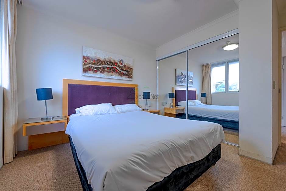 Abbey On Roma Hotel & Apartments