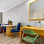 Terrigal Sails Serviced Apartments