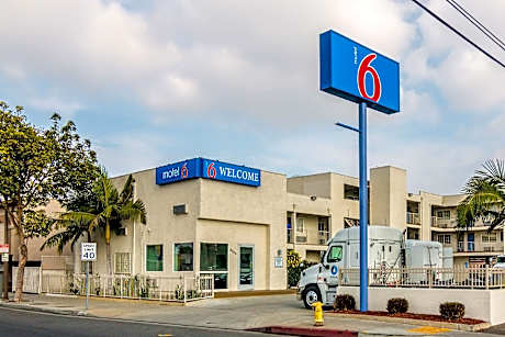 Motel 6 Bell Gardens