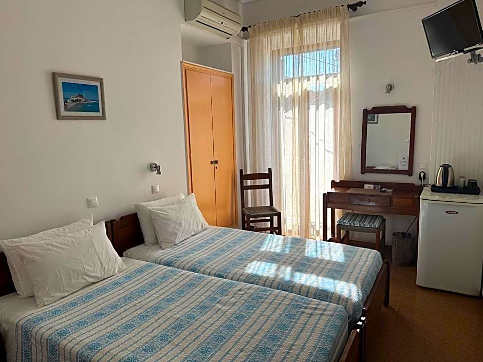 Foto 1 daripada 11 — Economy 2 Beds