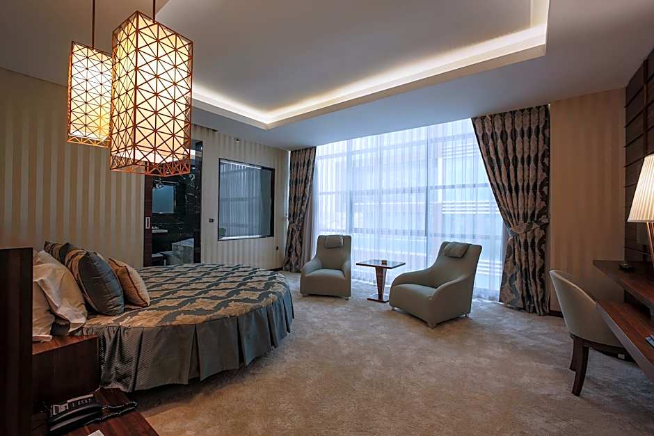 Gold Majesty Hotel