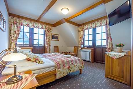 Deluxe Double Room with Balcony (2 Adults + 1 Child)