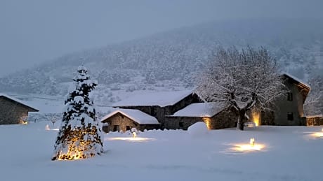Les Pardines 1819 Mountain suites & SPA