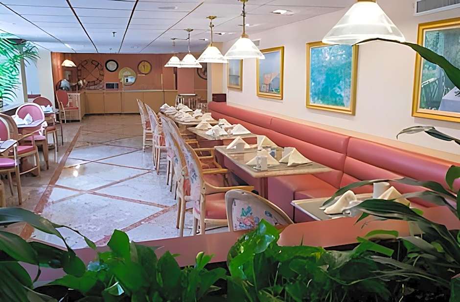 Westford Regency Inn & Conference Center
