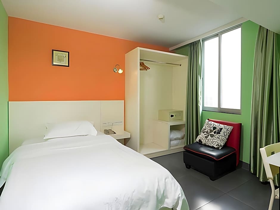 Ln White House Hotel