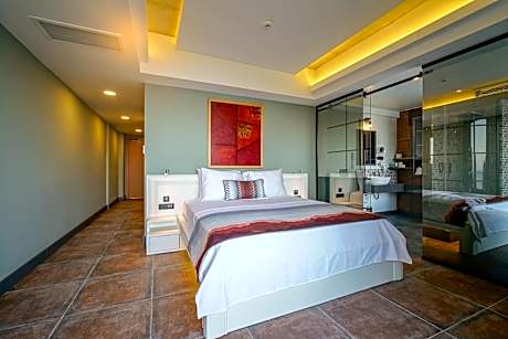 Deluxe Double Room with Bath