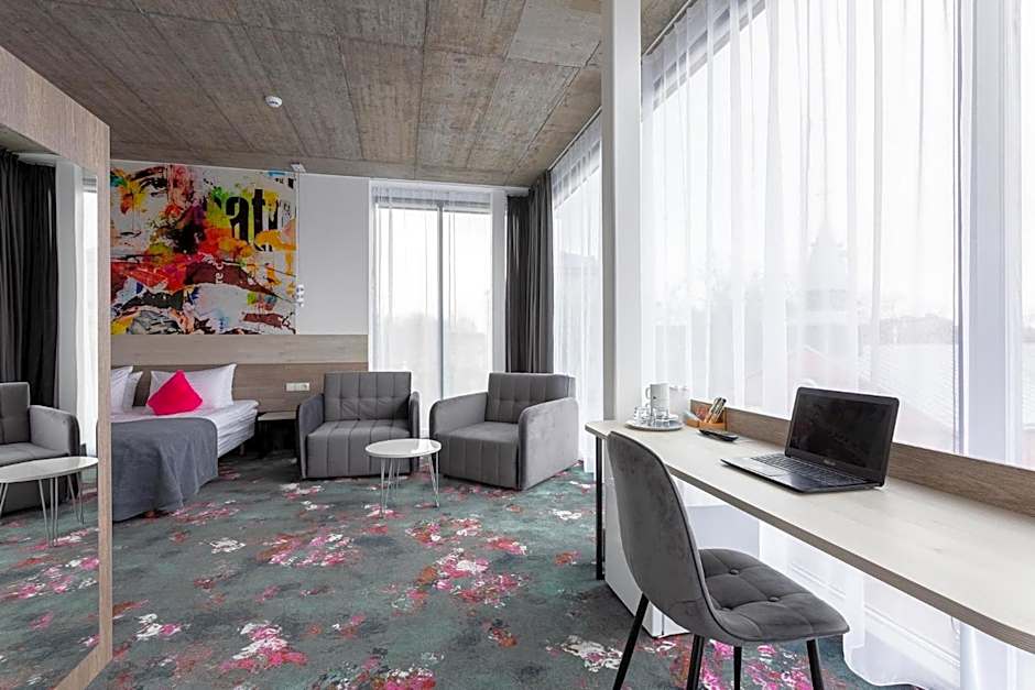Algiro Hotel