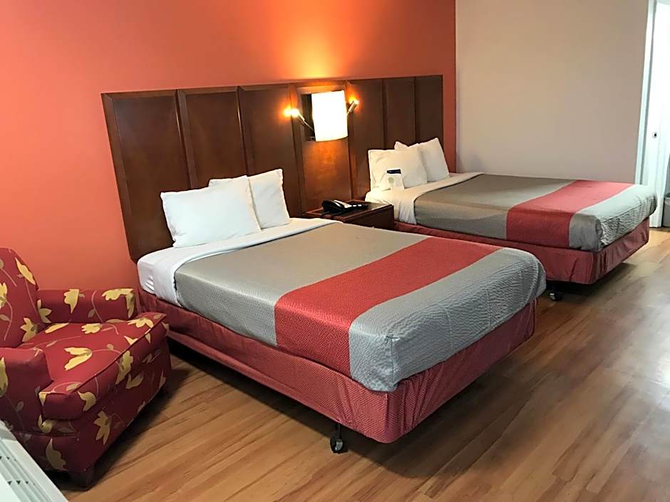 Motel 6-Van Buren, AR I- 40