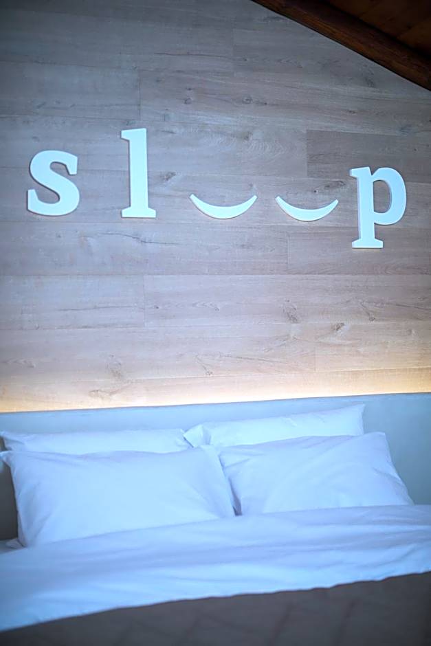 Olganos VL Luxury Rooms & Suites