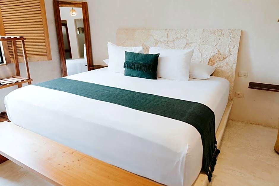 Koos Tulum Hotel