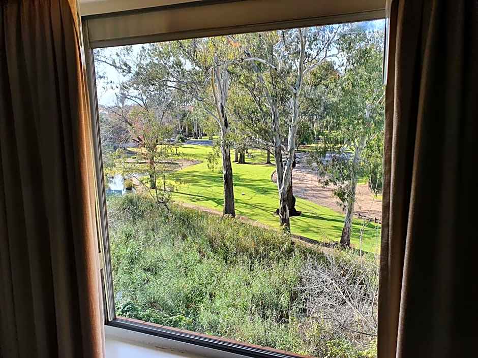 Parkview Motor Inn and Apartments