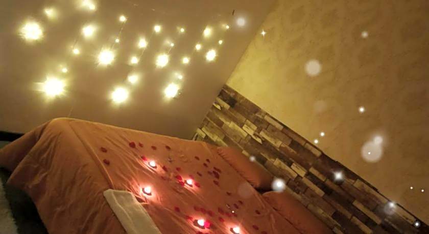 MARVEL Suite MOTEL& ABNB