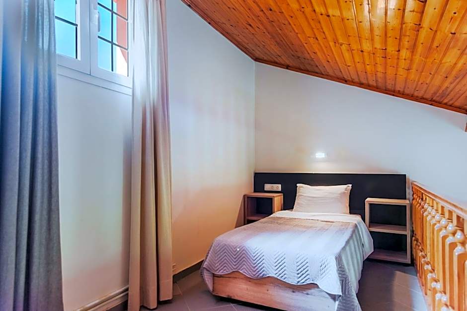 Riposo Studios & Apartments