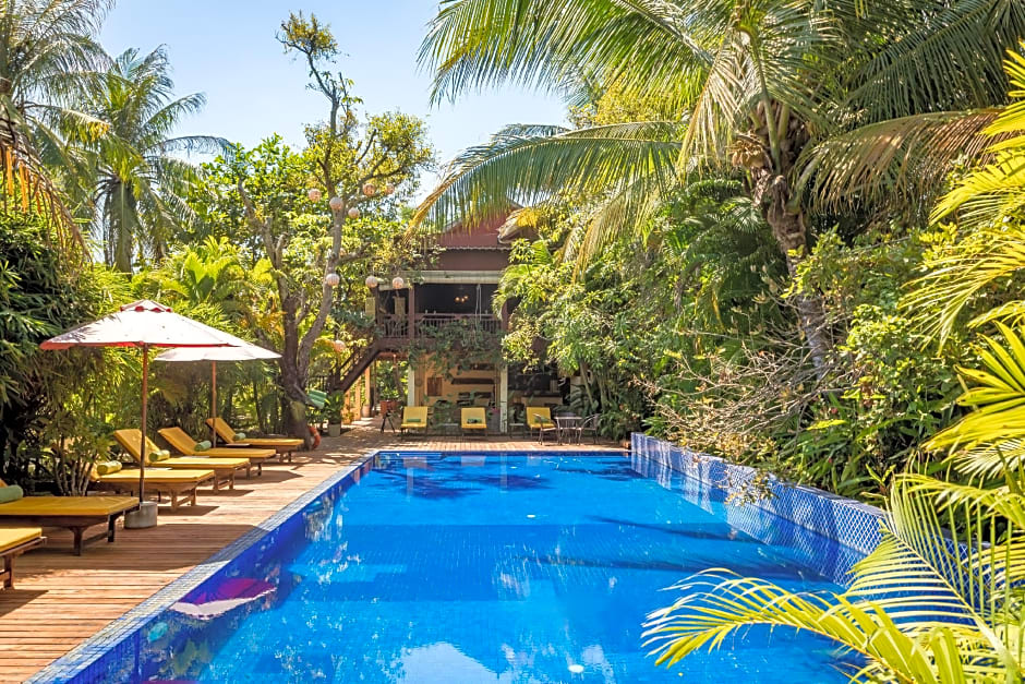 Sambor Village Hotel