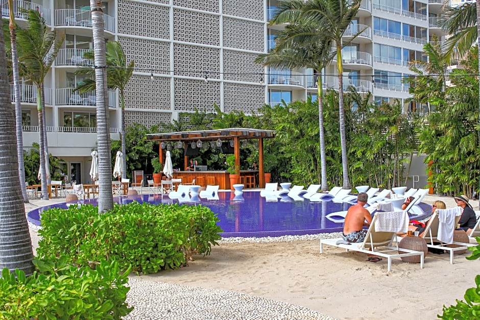 The Modern Honolulu