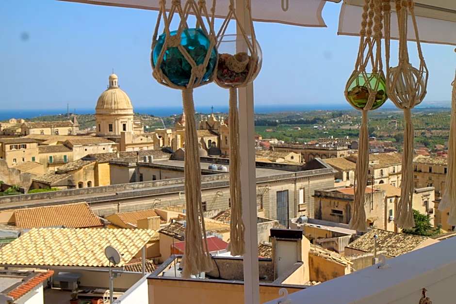 Noto Da QuassÃ¹ Relax B&B