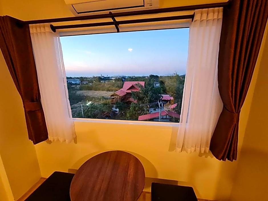 The charlotte smart hotel lopburi