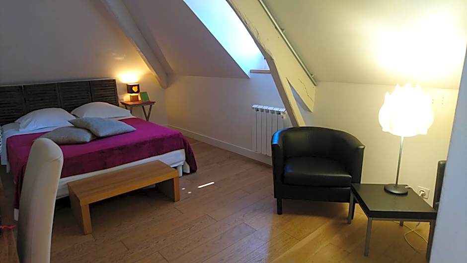 Foto 1 di 8 di Attic