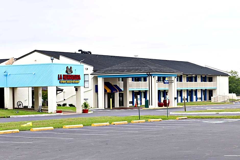 Days Inn by Wyndham Doswell / Kings Dominion Area
