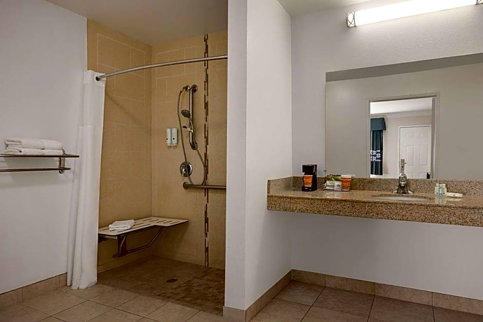 Quality Inn Lake Elsinore