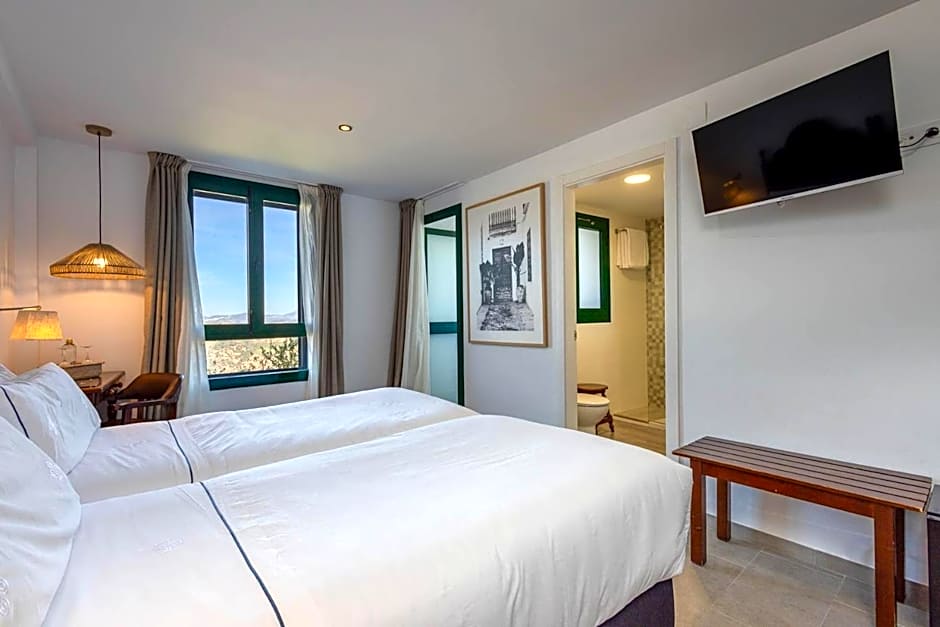 Hotel Tugasa Arco de la Villa