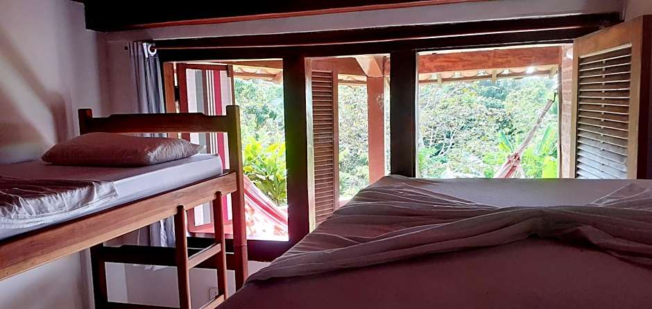 Novos Baianos Hostel e Pousada