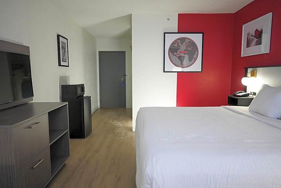 Ramada by Wyndham Tulsa Broken Arrow