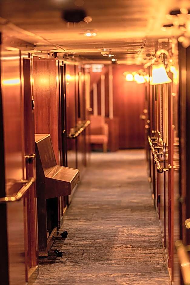Fortuna Boat Hotel