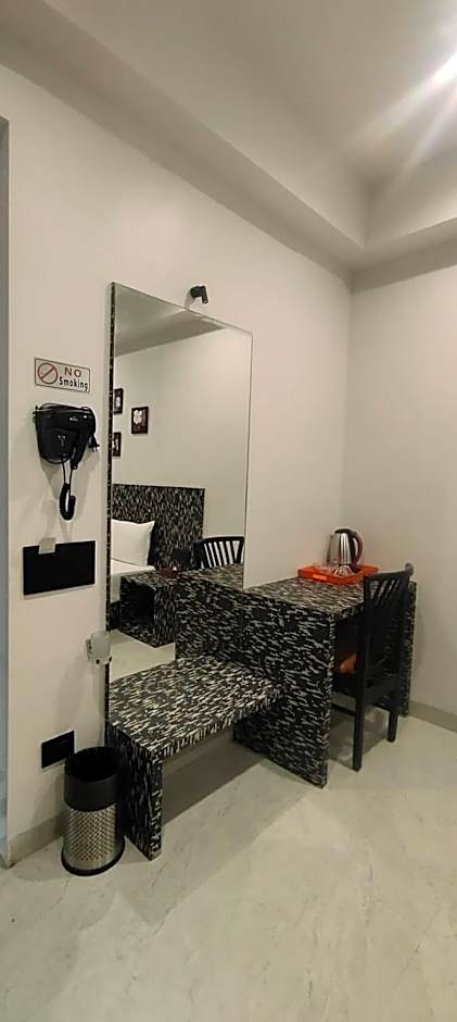 Hotel Jay Palace Inn, Solapur