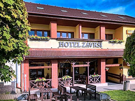 Hotel Závrší