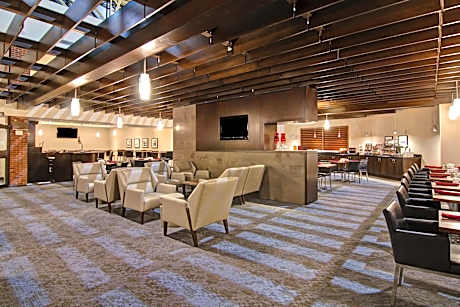 Holiday Inn Oakville Centre By IHG