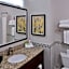 Holiday Inn Express Hotel & Suites Milwaukee-New Berlin By IHG