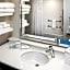 Hampton Inn & Suites Seattle/Northgate