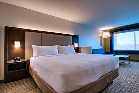 Standard King Room with Mobility Accessible Roll-In Shower