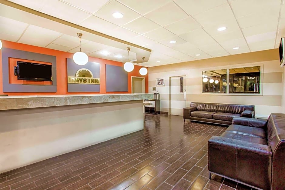 Days Inn Fll Ap Cruise Port