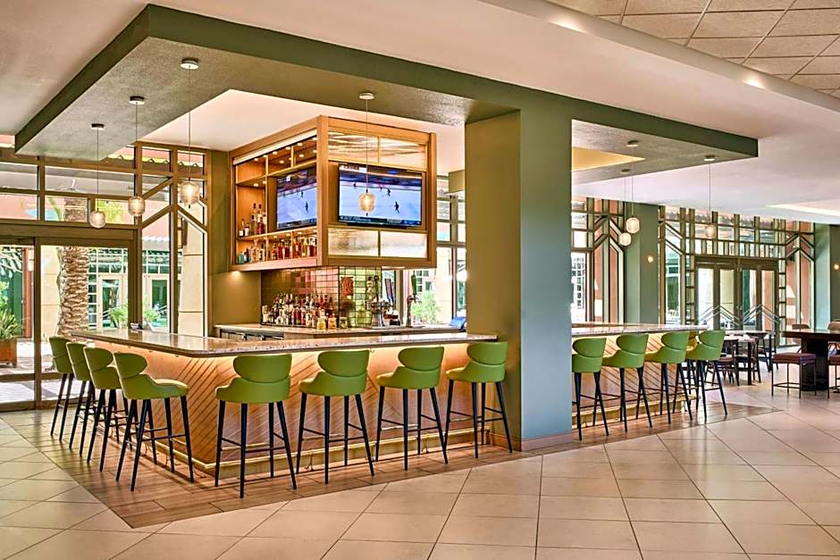 Renaissance® Phoenix Glendale Hotel & Conference Center